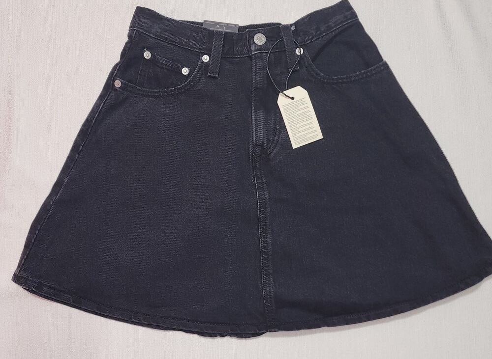 Levi's Flounce skirt W24''x L16'' NWT